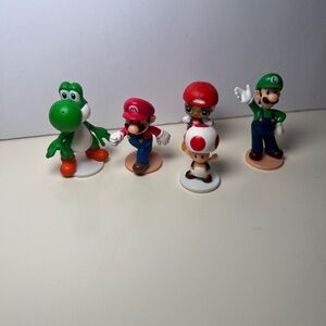 Lot of Super Mario Mini Figures on Stands Toadstool Mario Luigi Yoshi